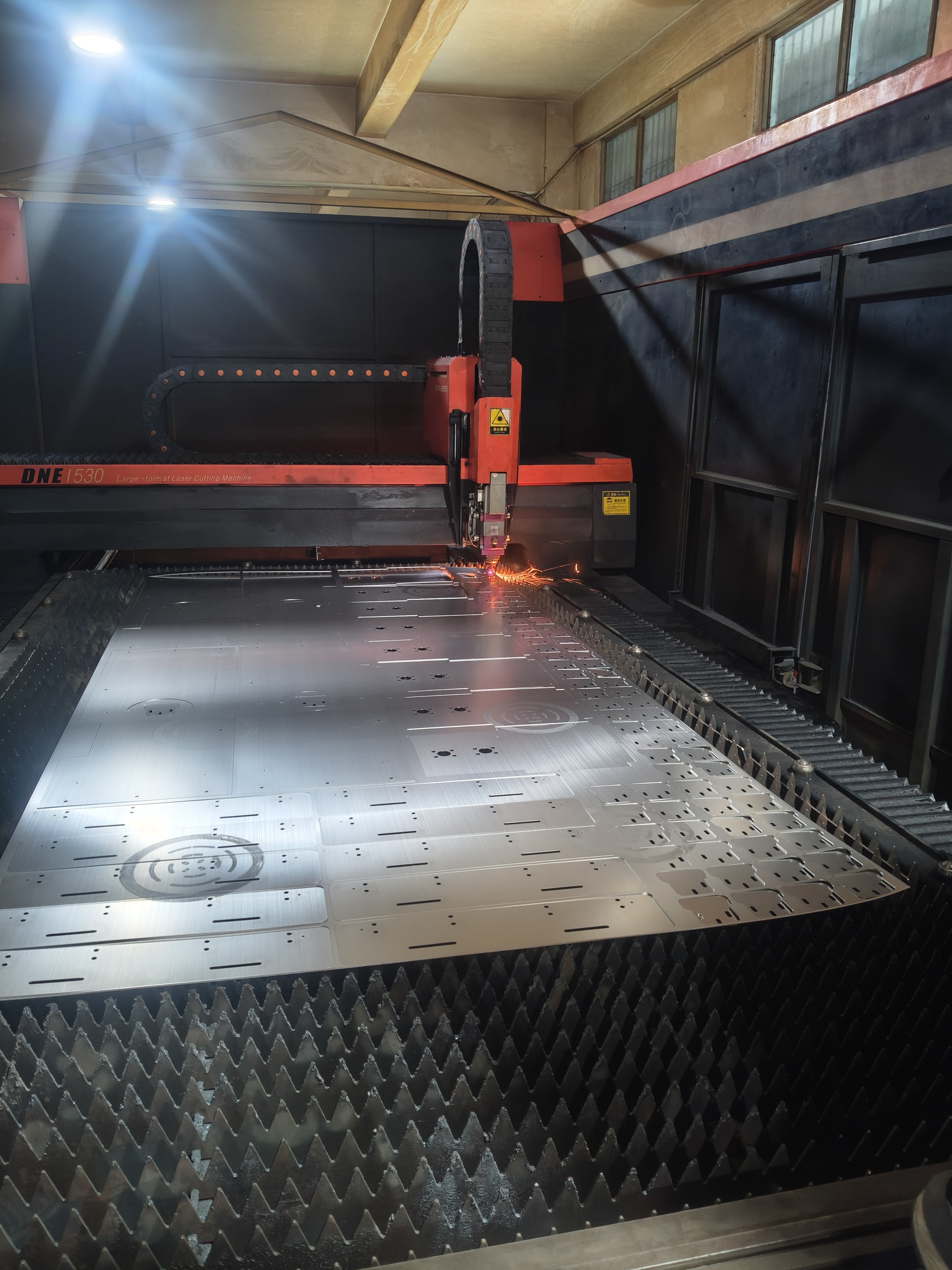 Laser cutting in production